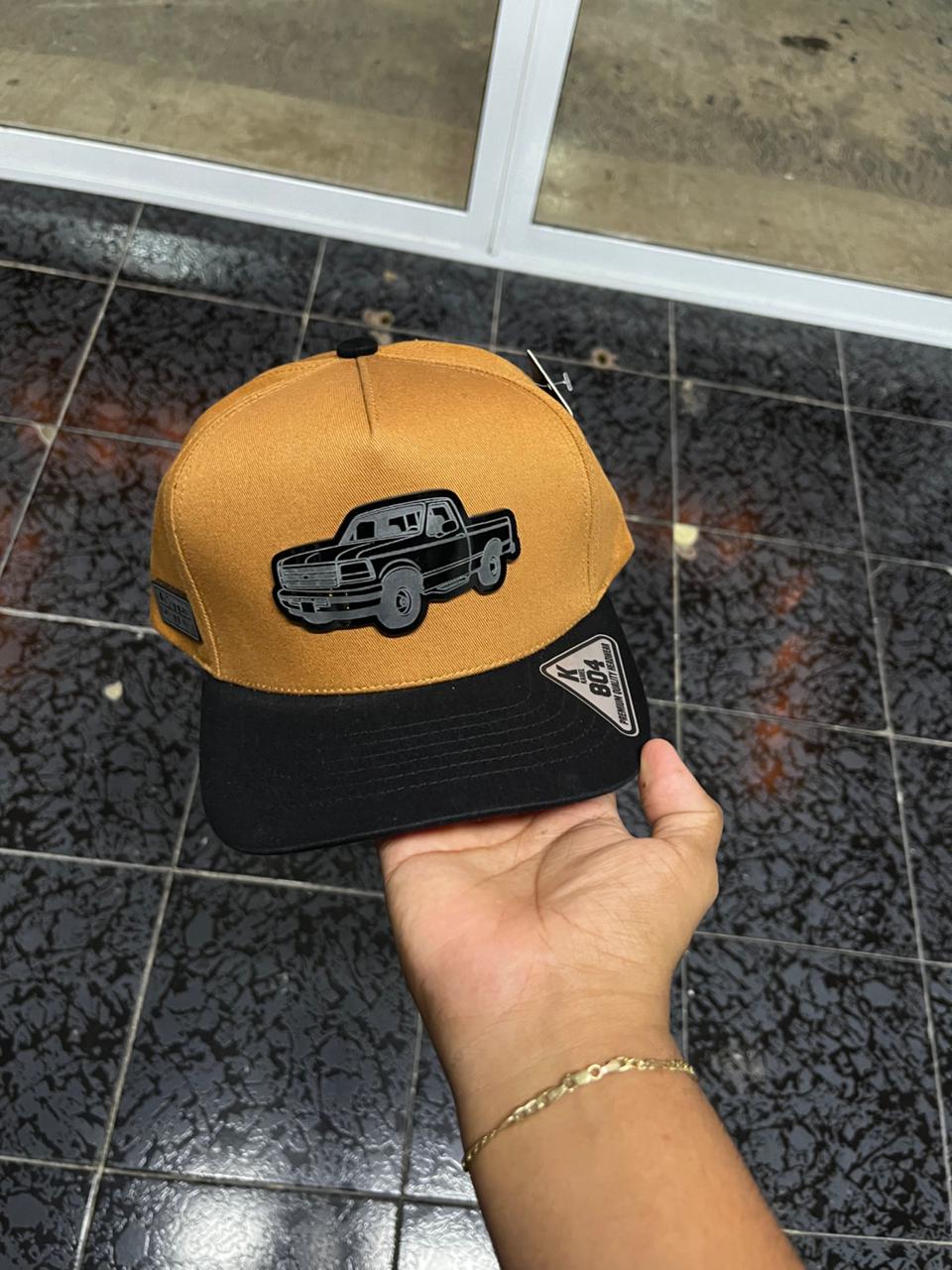 GORRA KAMEL 804