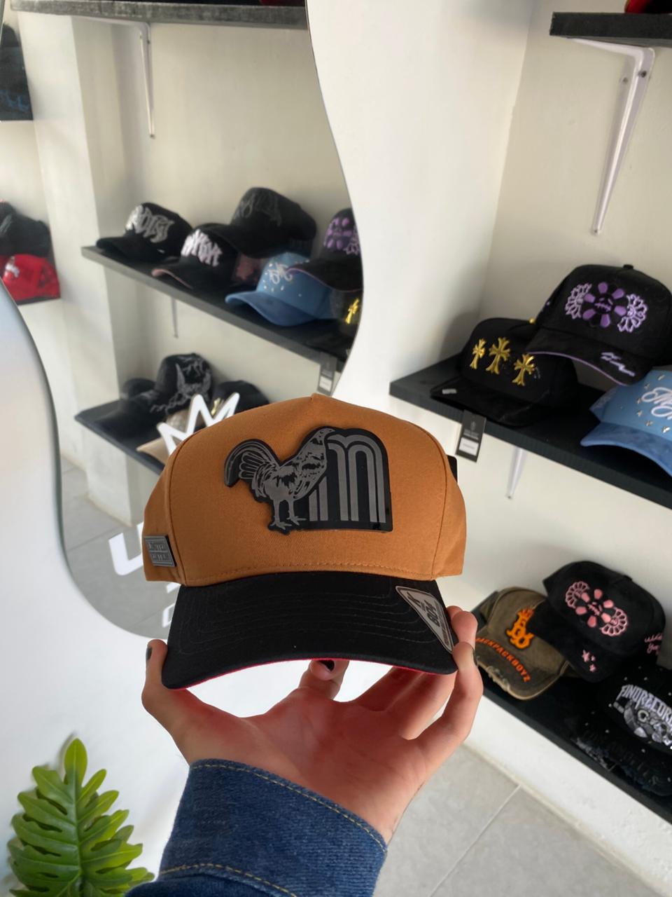GORRA KAMEL 804